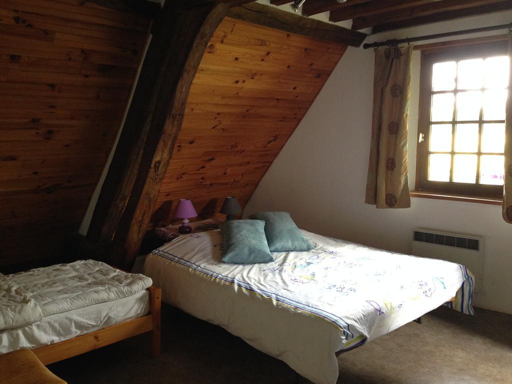 La Baronnie Bed & Breakfast Vieux-Pont Ruang foto