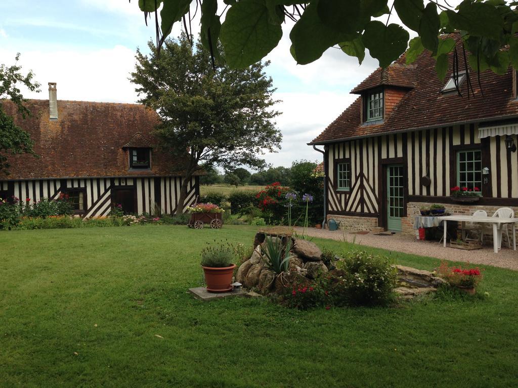 La Baronnie Bed & Breakfast Vieux-Pont Bagian luar foto