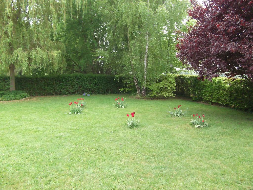 La Baronnie Bed & Breakfast Vieux-Pont Bagian luar foto