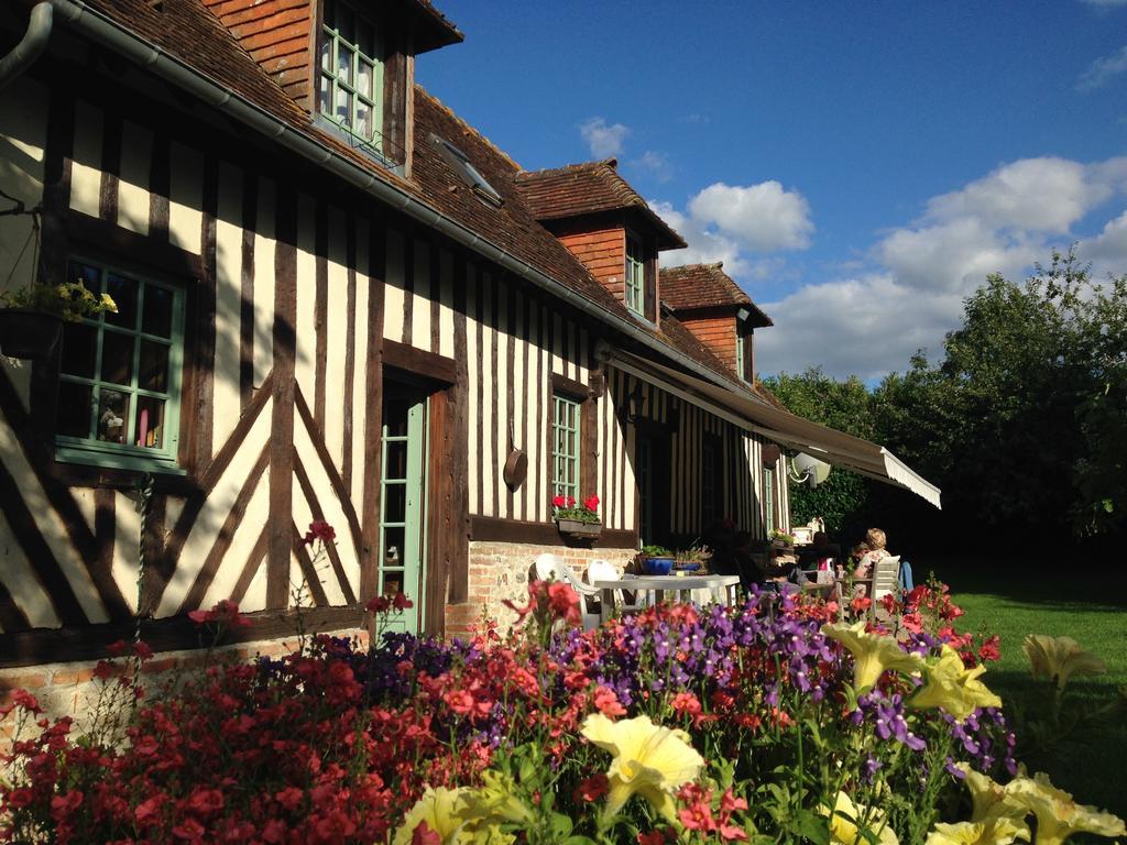 La Baronnie Bed & Breakfast Vieux-Pont Bagian luar foto