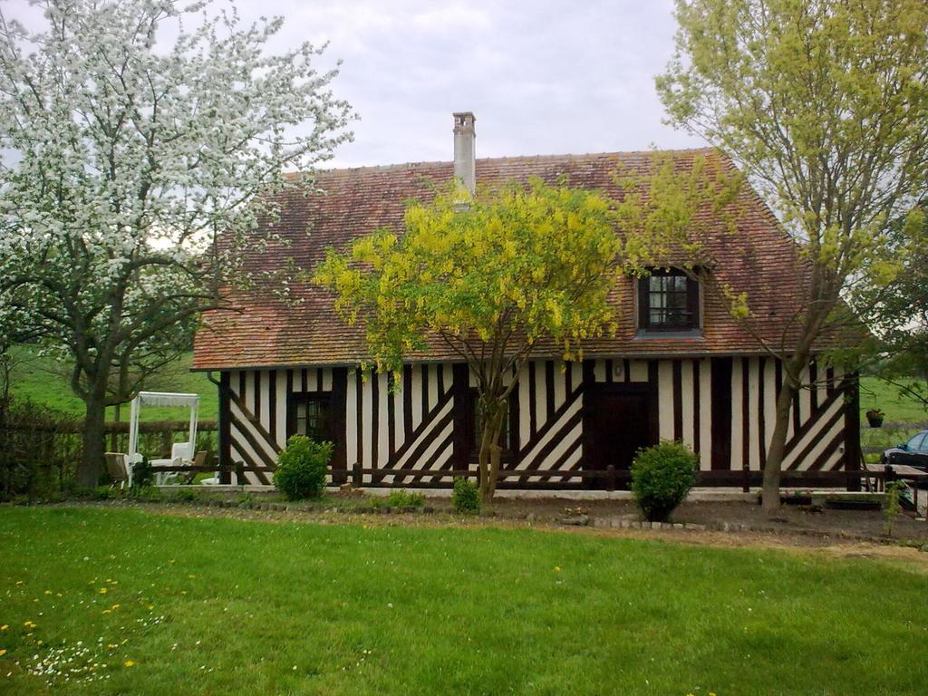 La Baronnie Bed & Breakfast Vieux-Pont Bagian luar foto
